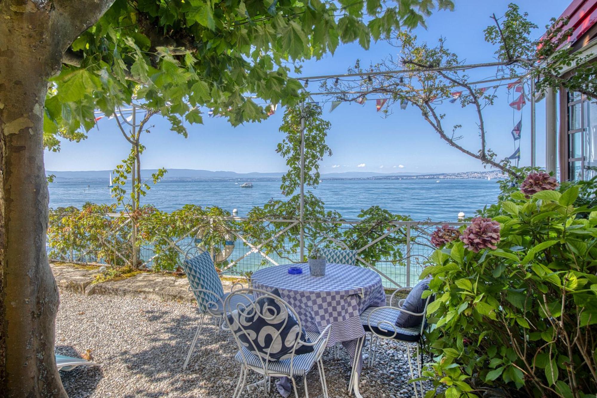 Les Cygnes Hotell Évian-les-Bains Exteriör bild